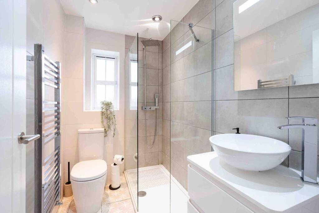 Stunning Abode 5 Min From Nec & Bhx, Pets Allowed Marston Green Exterior photo