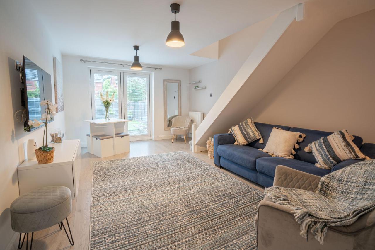 Stunning Abode 5 Min From Nec & Bhx, Pets Allowed Marston Green Exterior photo