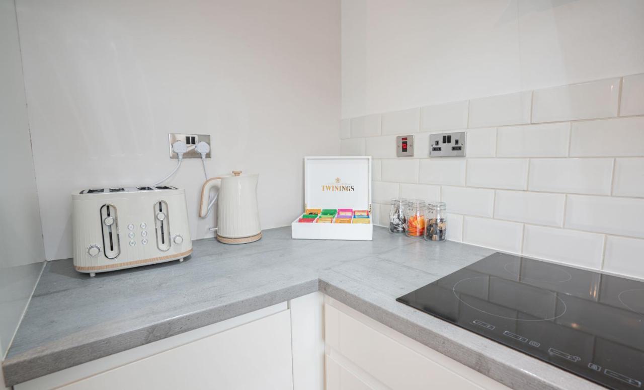 Stunning Abode 5 Min From Nec & Bhx, Pets Allowed Marston Green Exterior photo